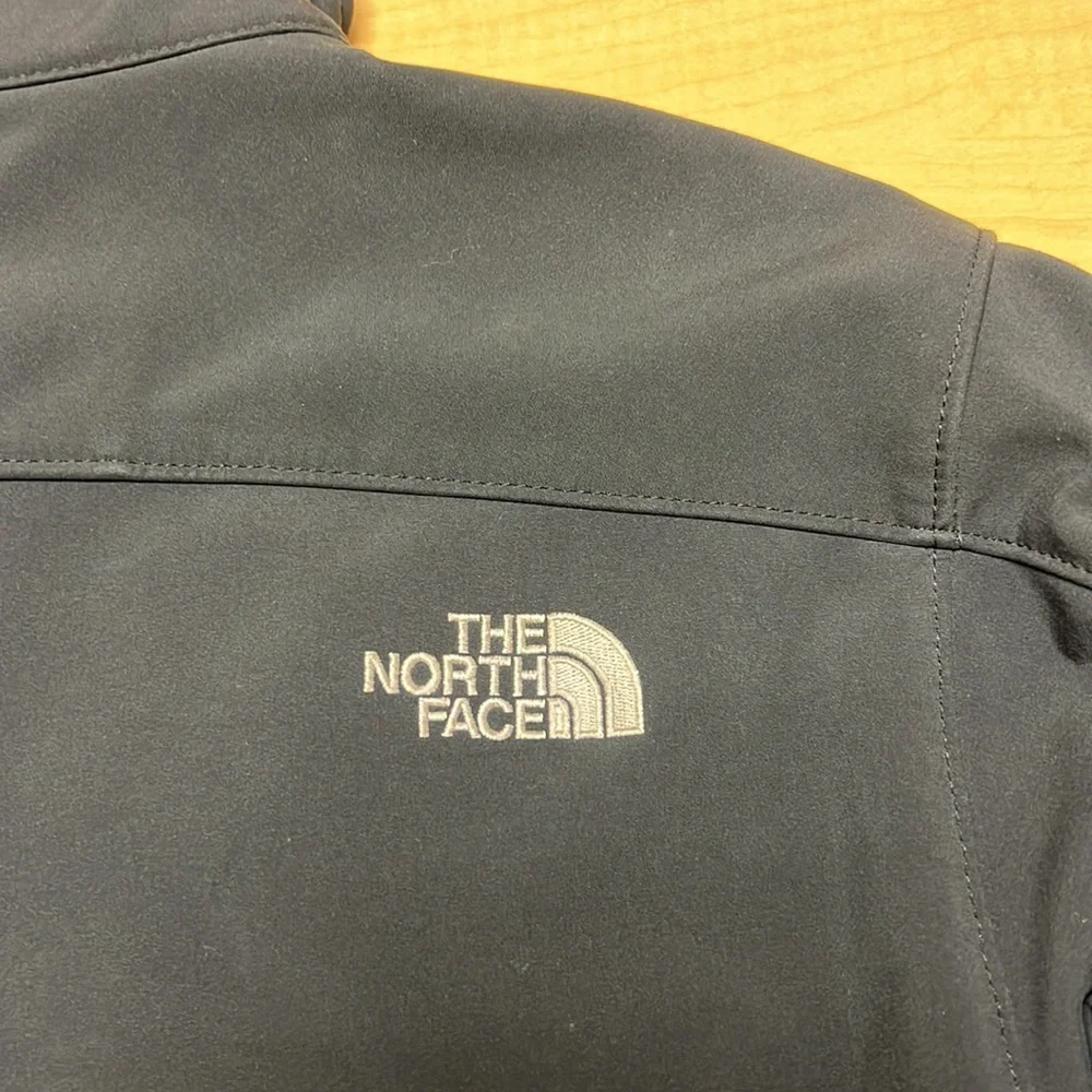 North Face zip up jacket,‎ size medium